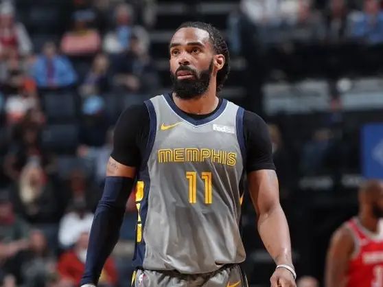 爵士队实力不可小觑，或许有惊喜