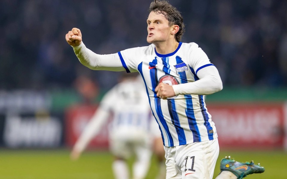 九游体育在线登录-柏林赫塔客场击败奥格斯堡，主宰全场的简单介绍