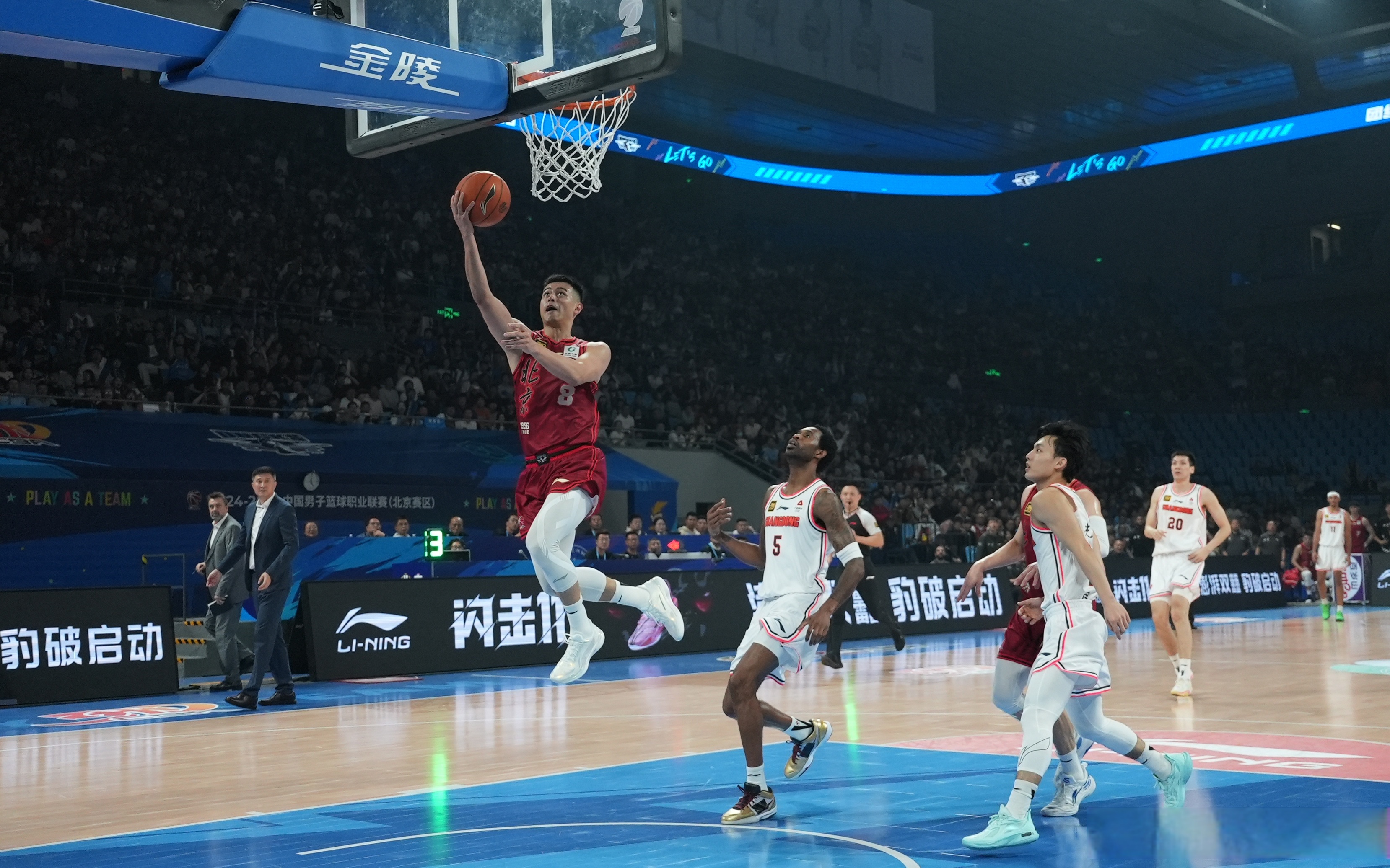 九游体育登录-北京球队主场大胜，球员实力得到认可