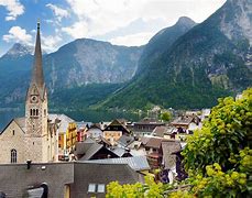 九游体育app下载-哈尔施塔特击败劲旅，登顶积分榜