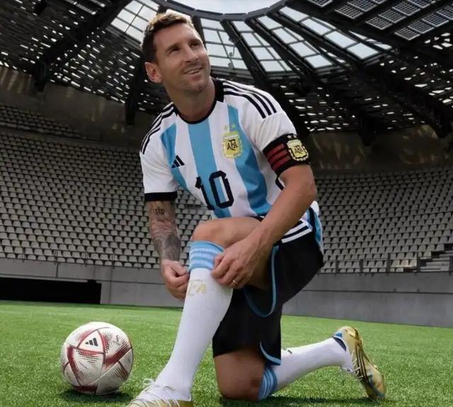 乌拉圭明星球员畅谈足球梦想 乌拉圭明星球员畅谈足球梦想