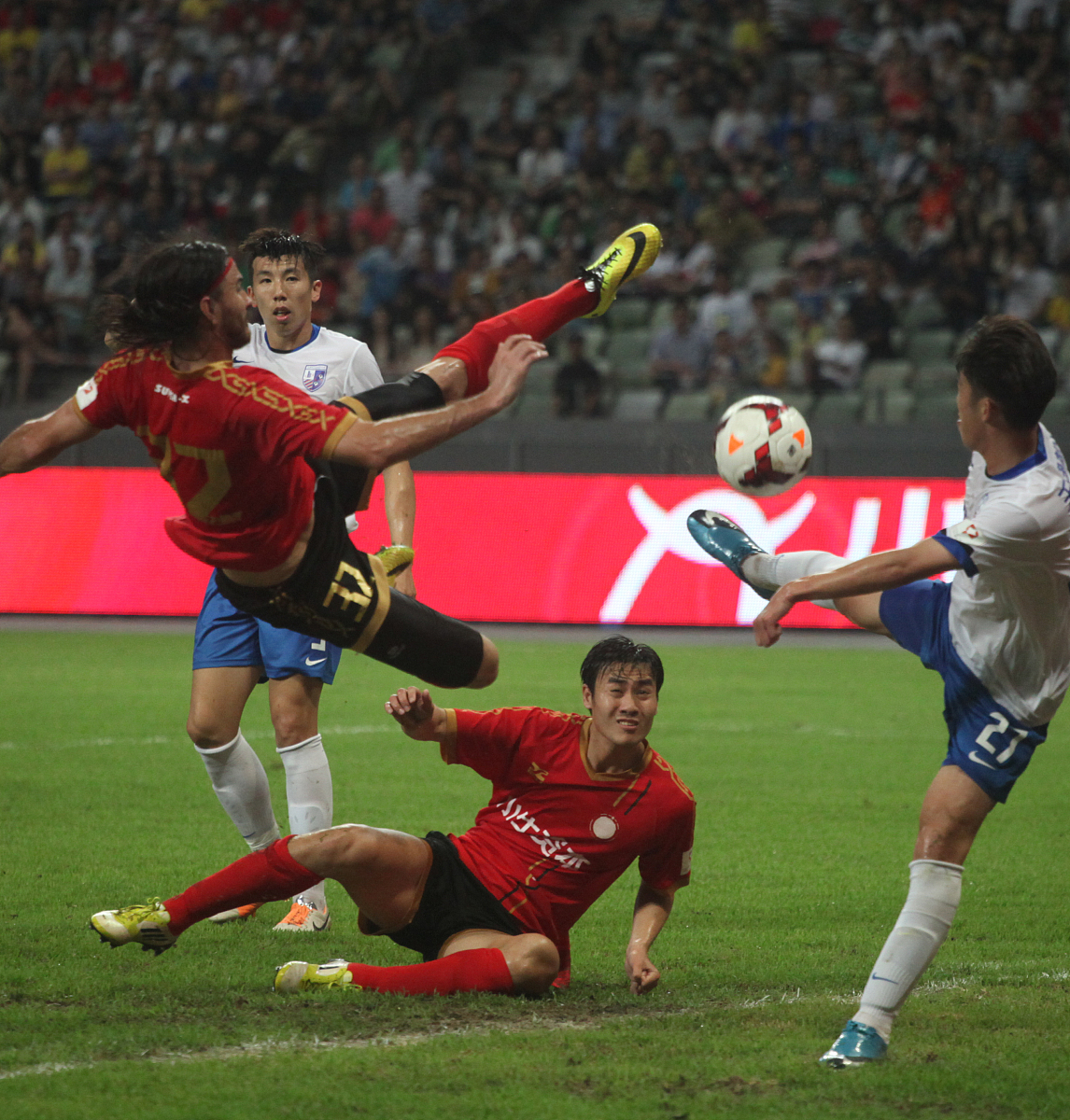 九游体育官方登录入口-世界级球员在亚洲赛场上大放异彩