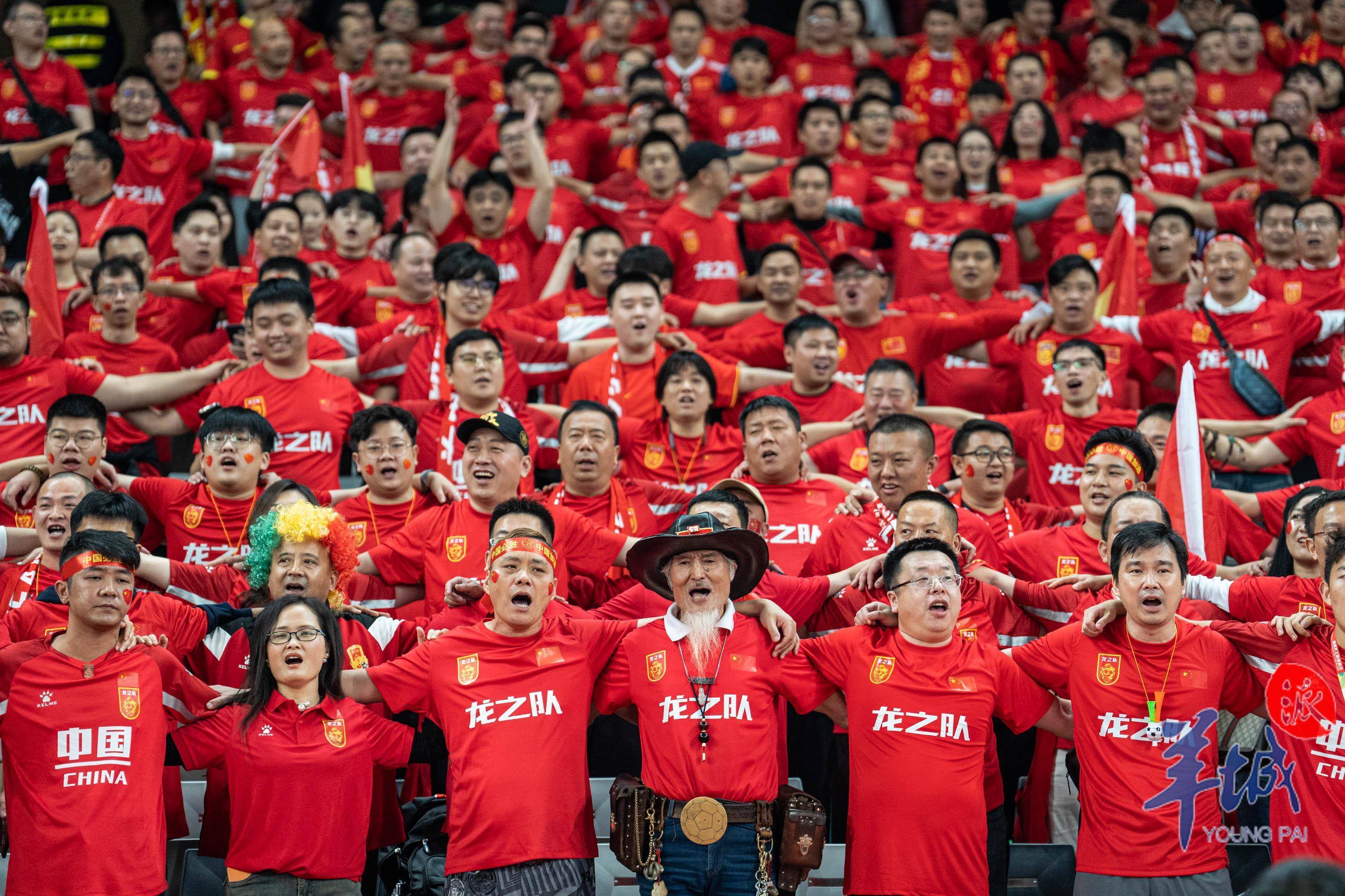 包含精彩瞬间回顾,比赛中的精彩瞬间让球迷陶醉的词条 包含精彩瞬间回顾,比赛中的精彩瞬间让球迷陶醉的词条