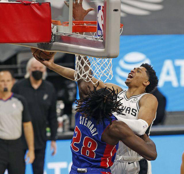 九游体育官网-开拓者主场不敌马刺惨遭逆转的简单介绍