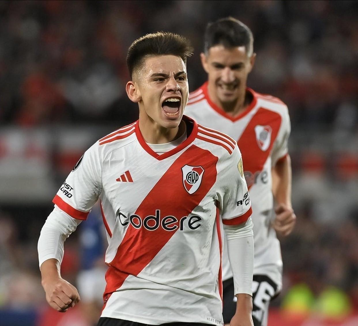 九游体育中国官网-阿根廷国家队主帅发布集训名单，新面孔入选