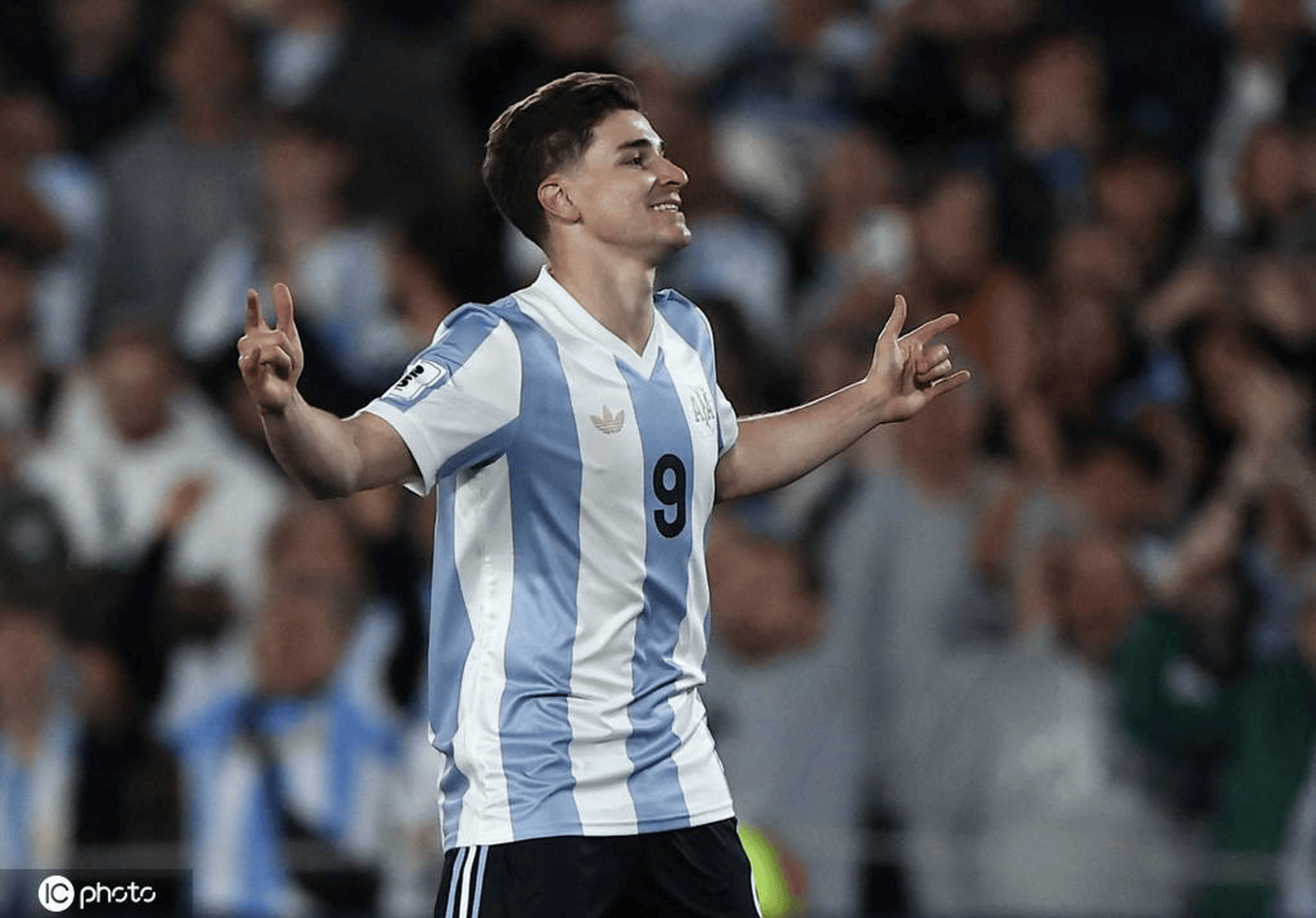 阿根廷国家队主帅发布集训名单，新面孔入选