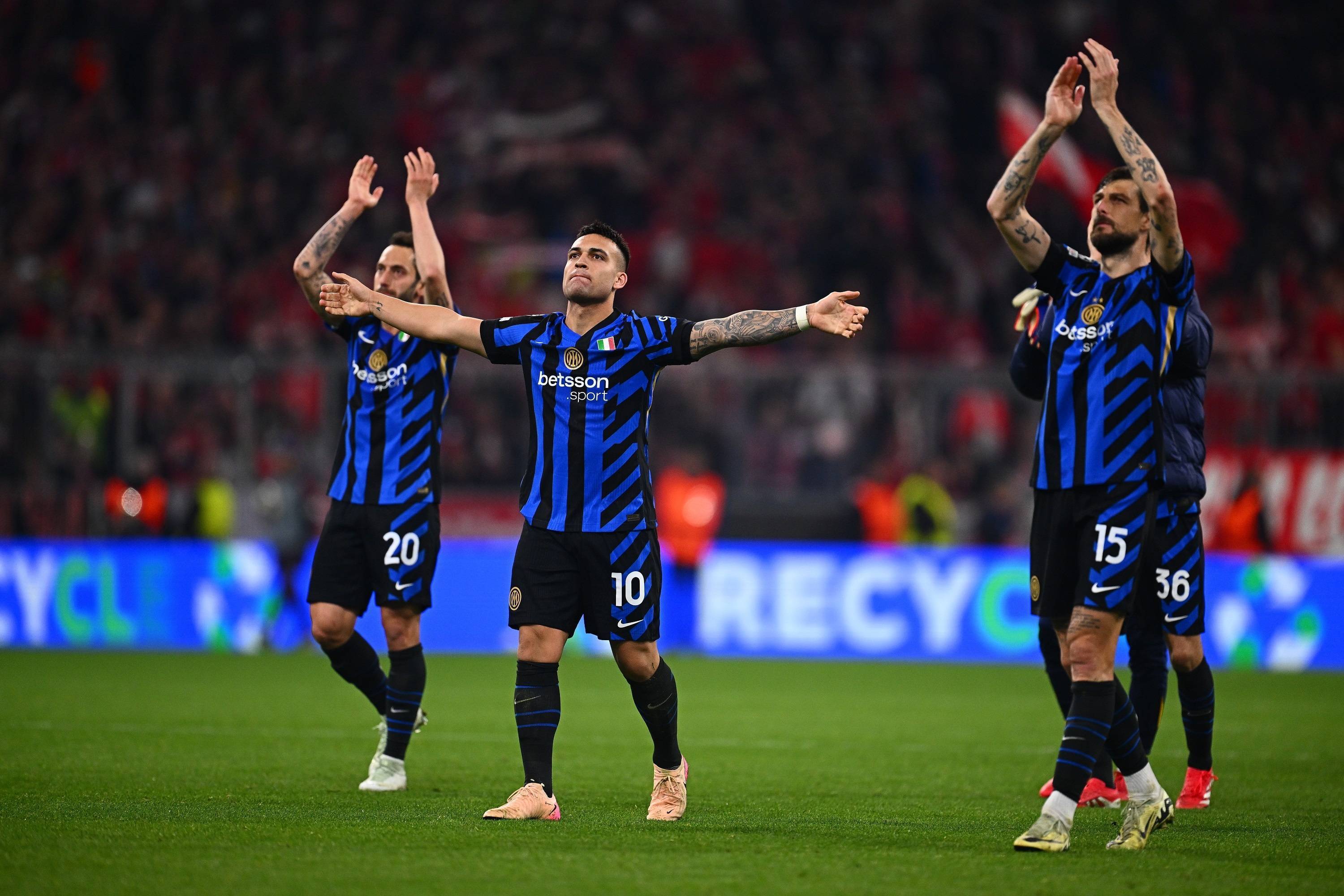 巴塞罗那遭遇挫败，小组出线悬念的简单介绍