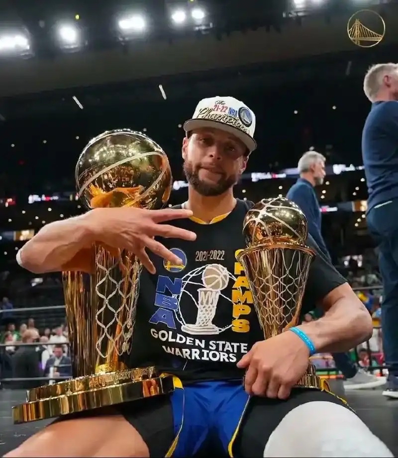 九游体育网页版-关于篮球明星荣获MVP称号，个人实力再次得到认可的信息