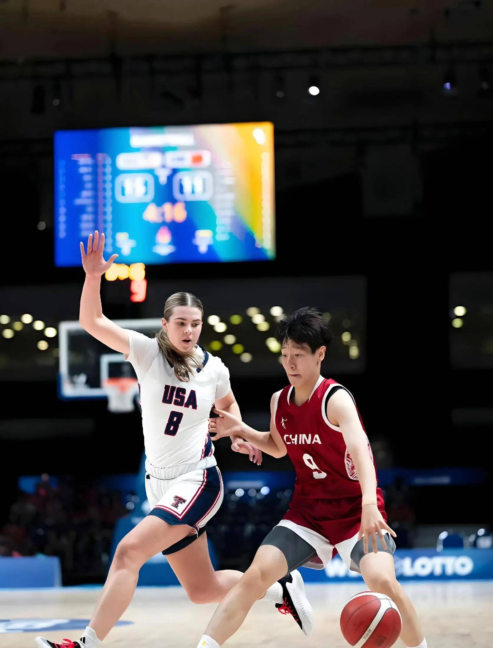 意大利女篮凭借高效进攻逆转美国队