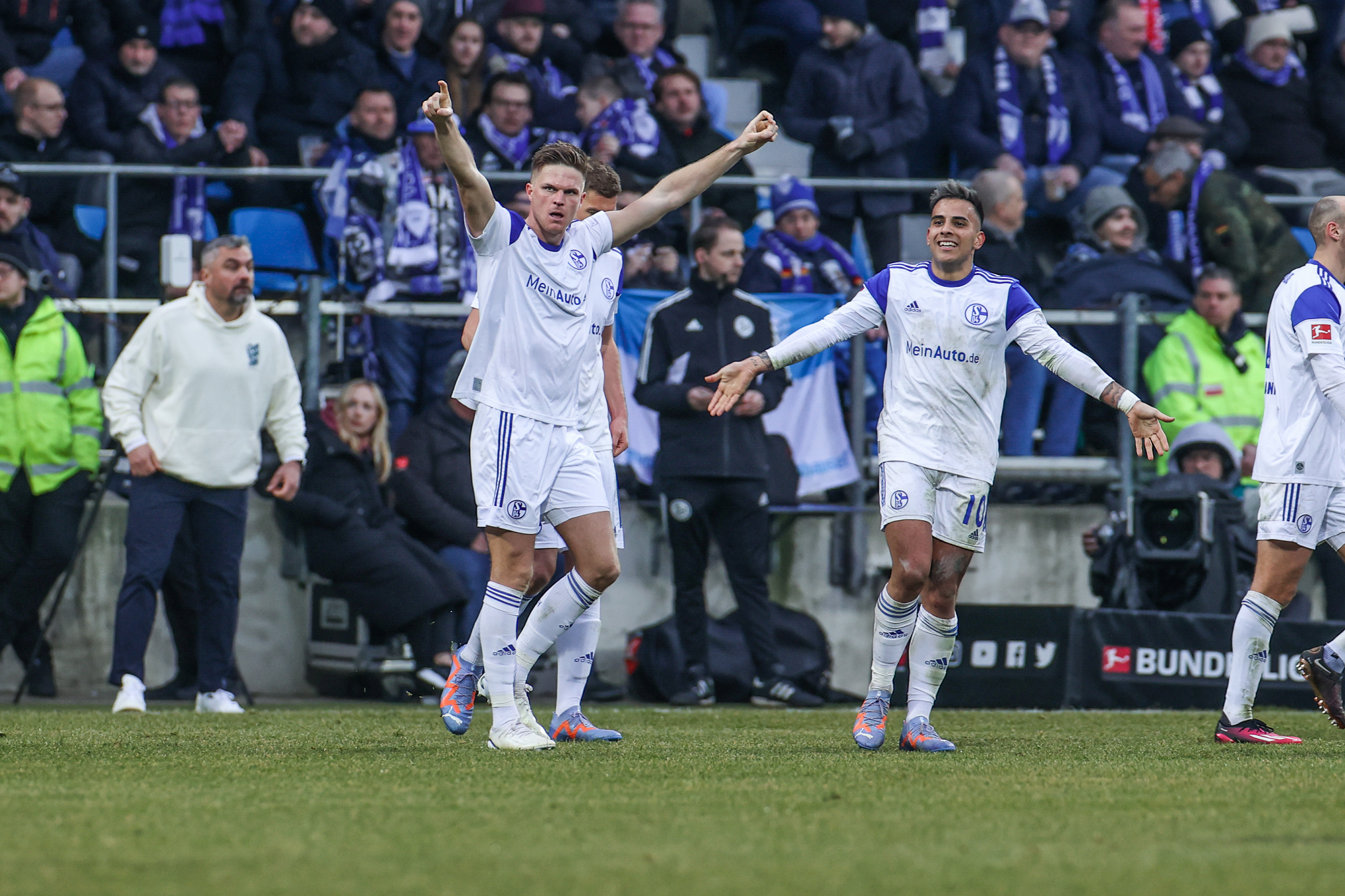 九游体育官网-瑞士队众志成城，赢得关键比赛