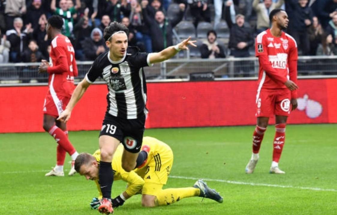 九游体育在线登录-南特主场胜马赛，提升至法甲第八