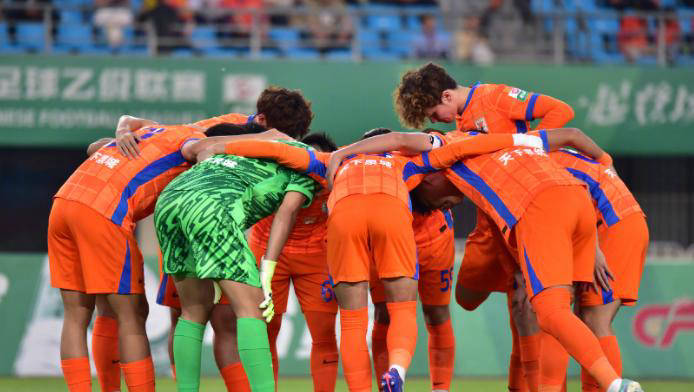 包含重磅交易完成，球队实力大增提振信心的词条