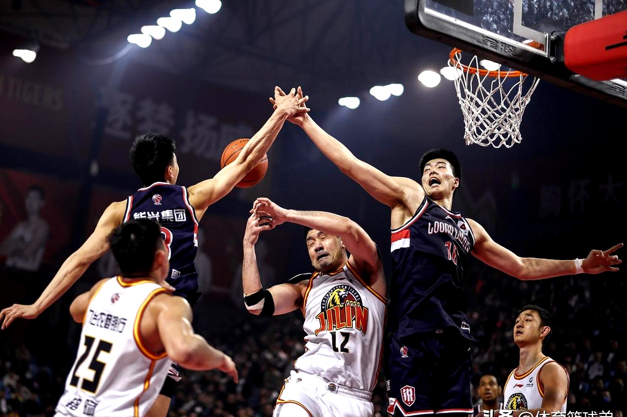 九游体育中国官网-包含低排名球队奋力拼搏，战绩逐渐好转的词条