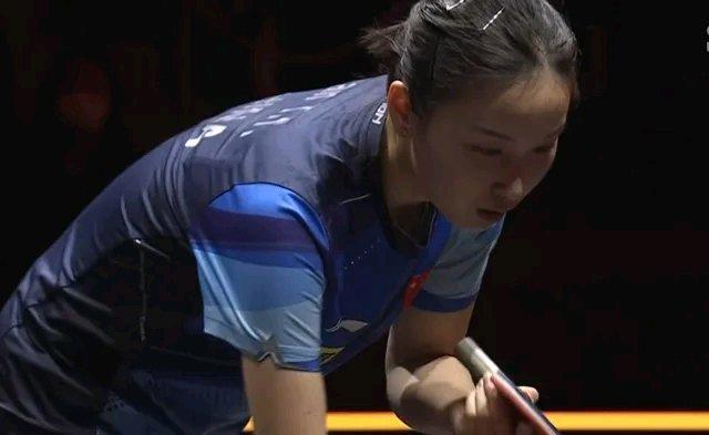 教练战术变化多端，确保球队获胜