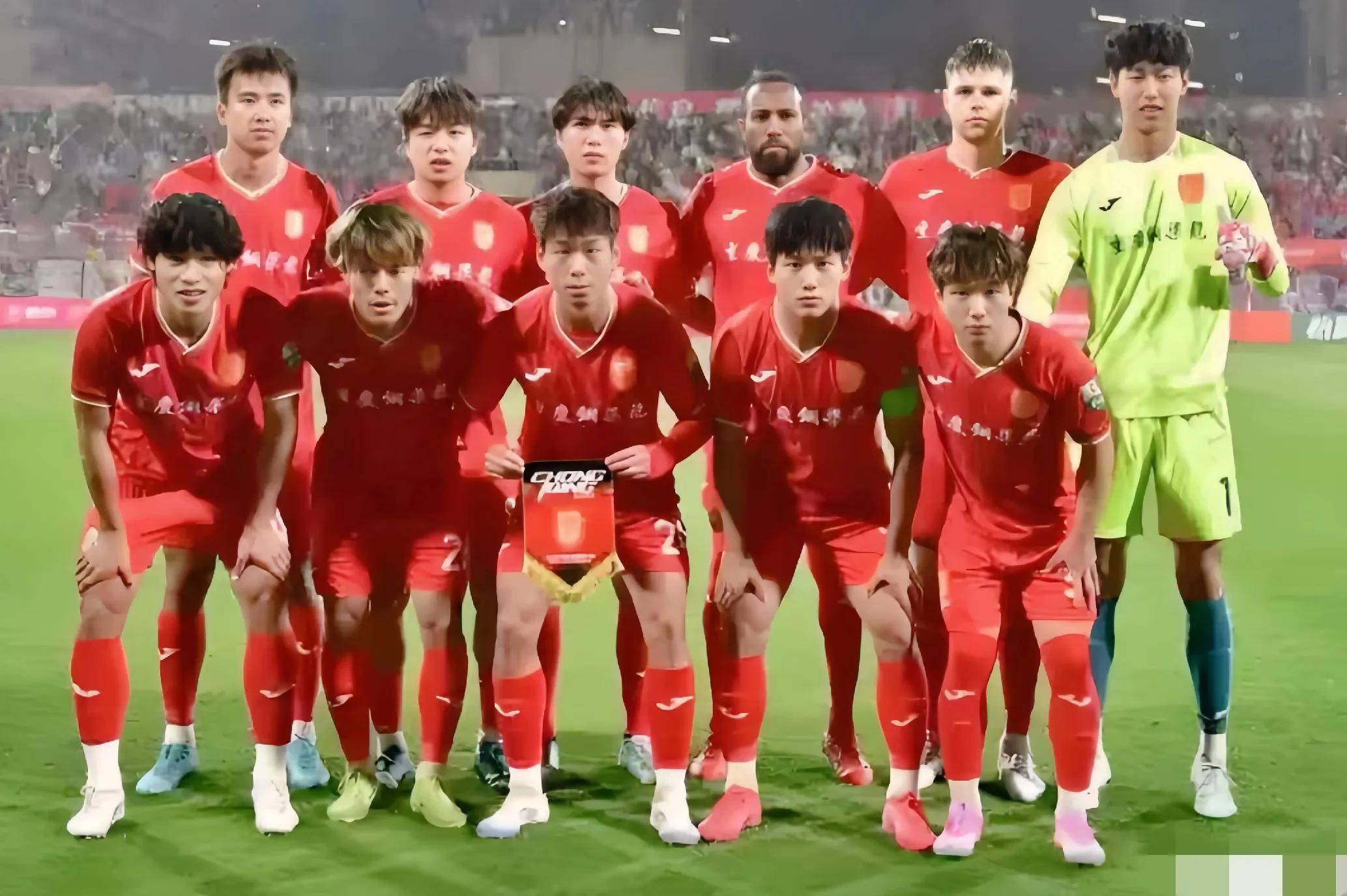 九游体育在线登录-关于阿贾克斯：年轻有为，展现天赋与实力的信息