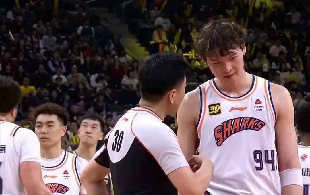 北京男篮客场击败广东，一波连胜告终