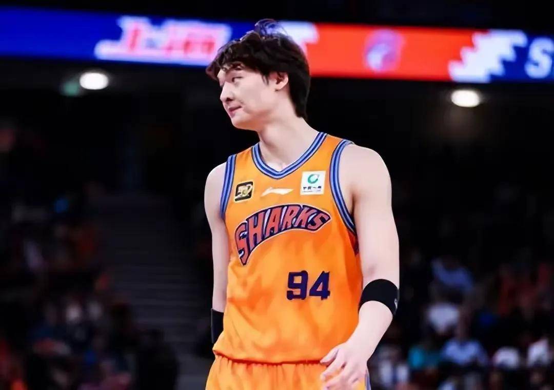 关于上海男篮成功逆转，取得意外胜利的信息