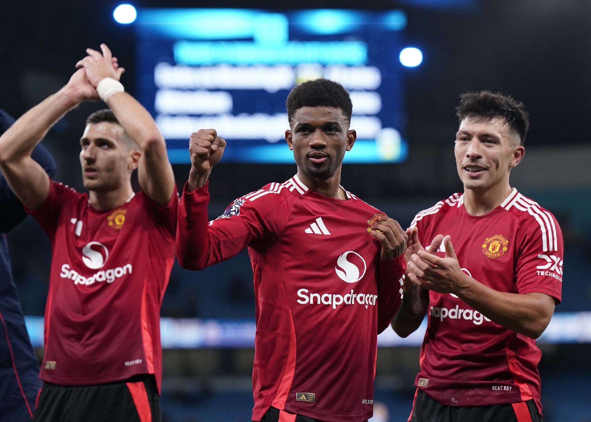 曼联踢出精彩比赛打出好成绩 曼联踢出精彩比赛打出好成绩