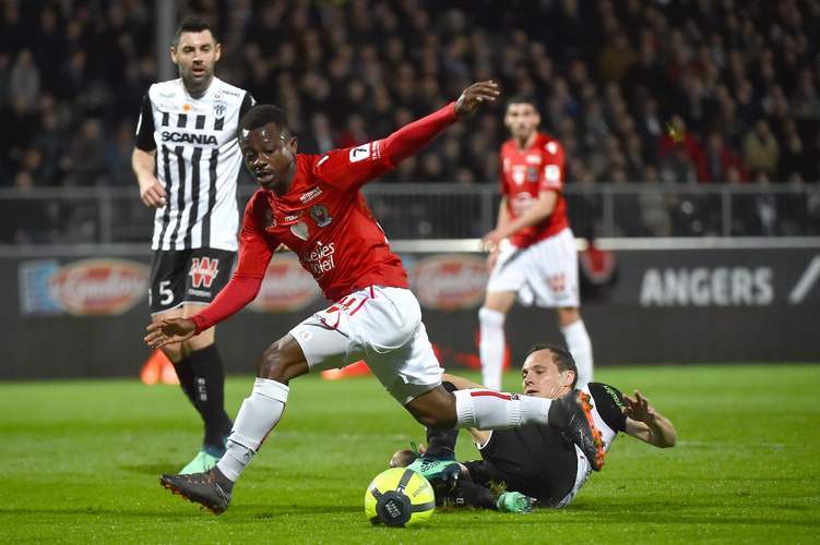 巴黎圣日耳曼客场挑战阿贾克斯,豪取三分的简单介绍 巴黎圣日耳曼客场挑战阿贾克斯,豪取三分的简单介绍