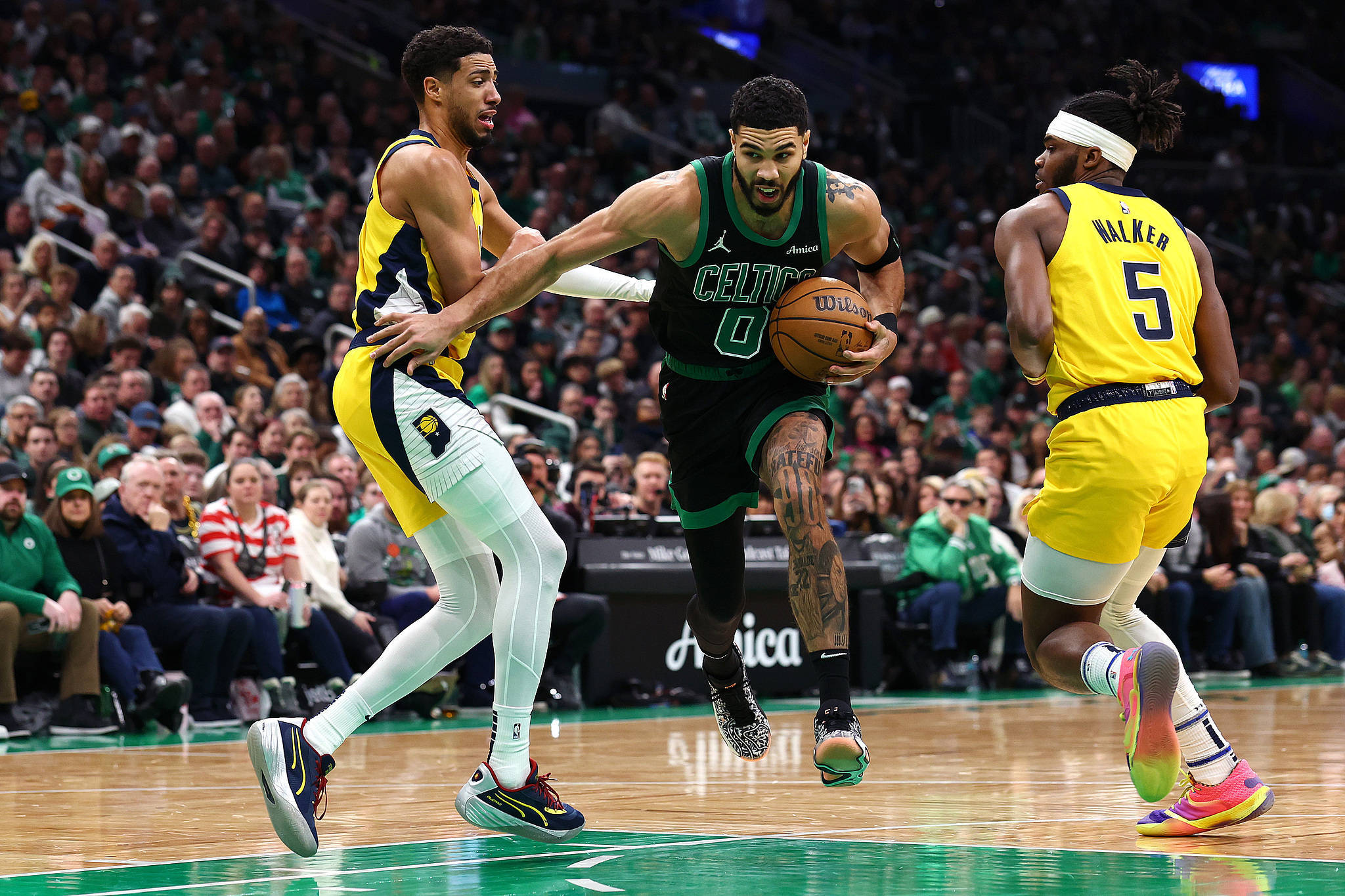 九游体育-步行者客场大胜，奥拉迪波火力全开