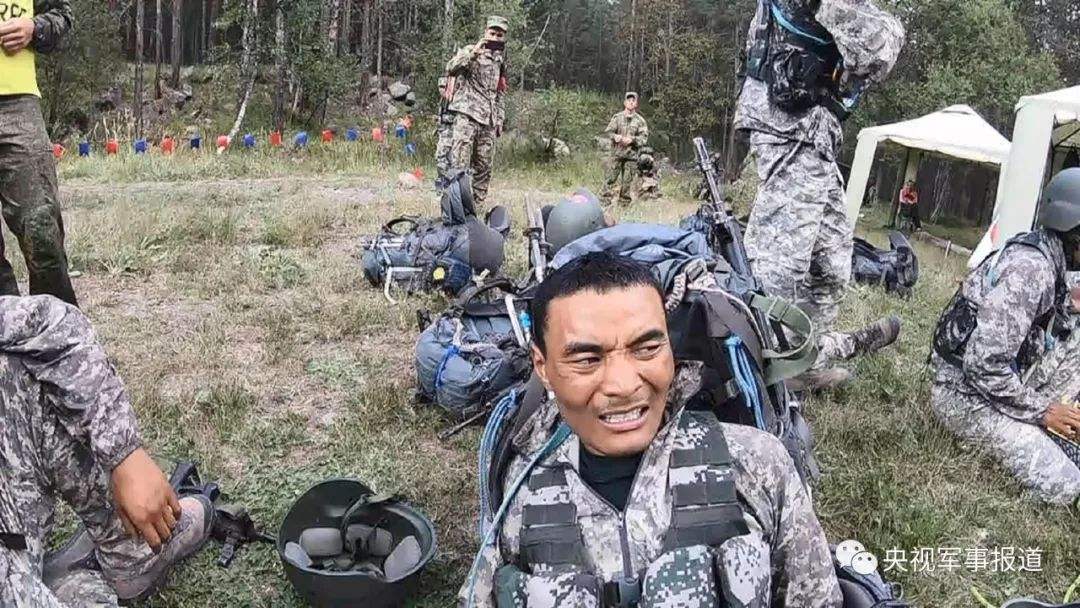 关于俄罗斯在比赛中大获成功，士气高涨的信息