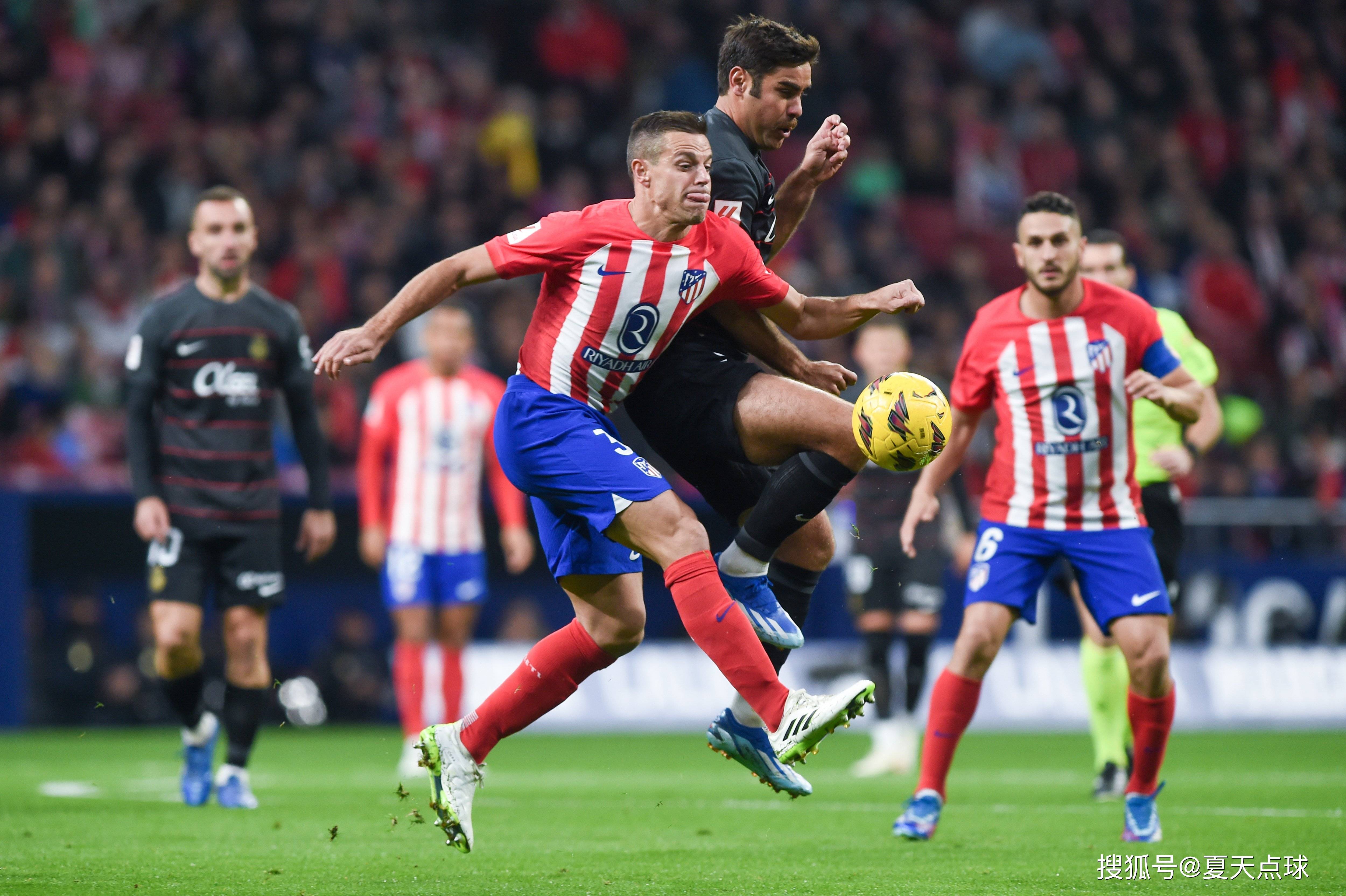 欧洲赛场上的激情碰撞，球员们奋力拼搏